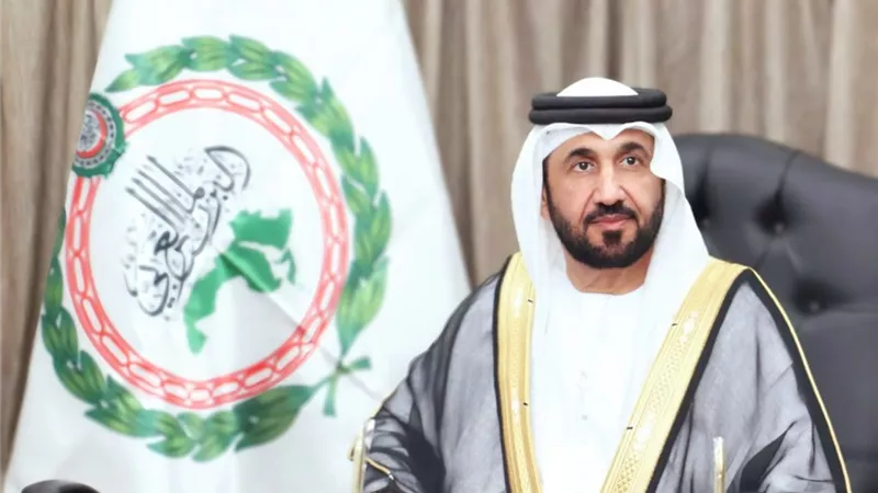 رئيس البرلمان العربي يدين اختطاف ناقلة نفط على متنهاعدد من البحارة المصري