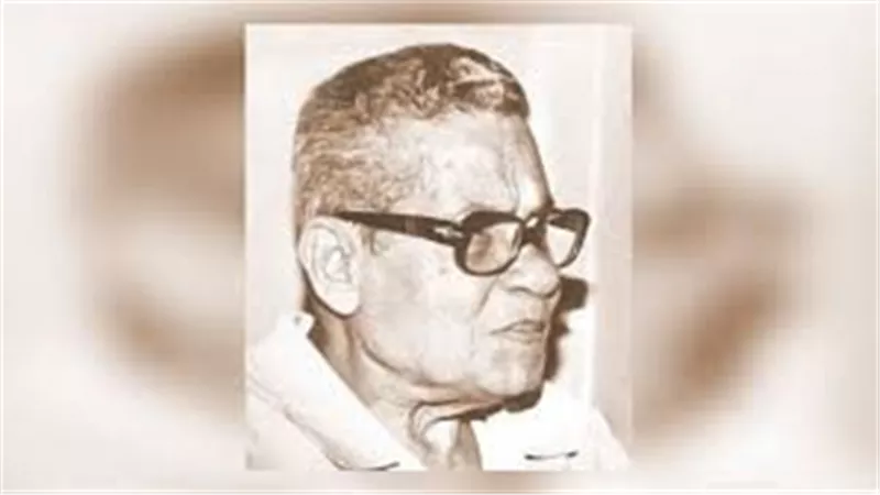 في ذكرى رحيله.. طاهر أبو فاشا شاعر الإذاعة الذي هزمته الأحزان
