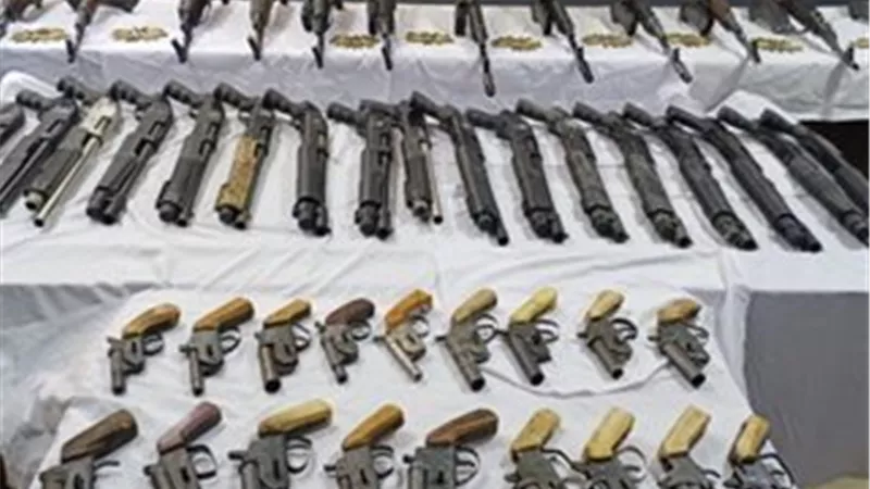 الداخلية توجه ضربة ساحقة لبؤر الإجرام..مصرع مطلوب وضبط أسلحة ضخمة بقنا 