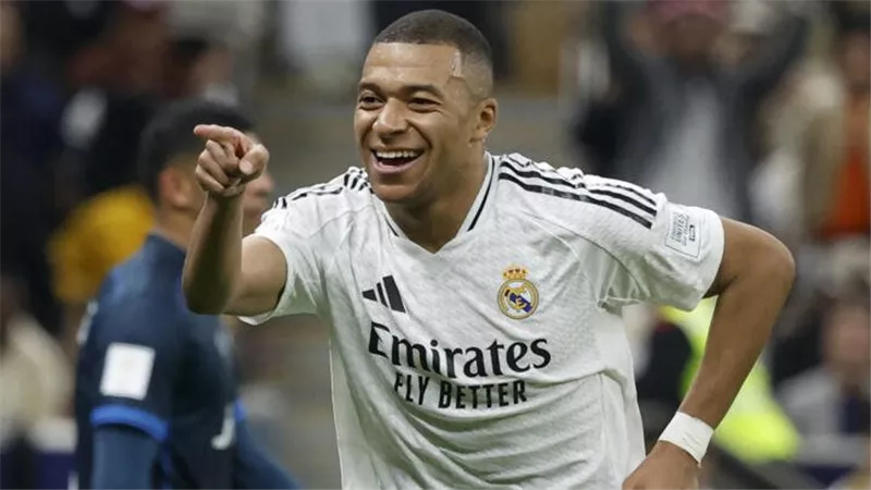 صورة جديدة لـ مبابي تشعل غضب جماهير ريال مدريد