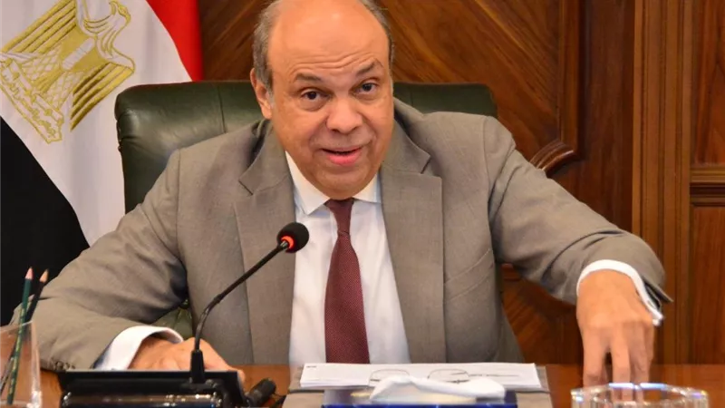 وزير الطيران: تراجع خسائر مصر للطيران من 33 ملياراً لـ13 مليار جنيه