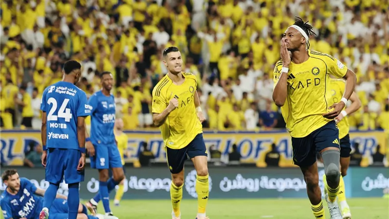 تعادل درامي.. الهلال يؤجل تتويج النصر بالدوري السعودي