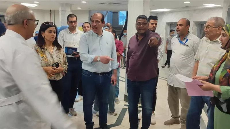 نائب وزير الصحة يجري جولة تفقدية بالبحر الأحمر لمتابعة جودة الخدمات الصحية