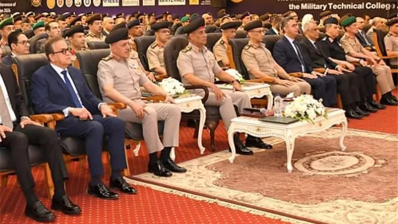 وزير الدفاع يشهد إفتتاح المؤتمر العلمى الدولى السنوى للكلية الفنية العسكري