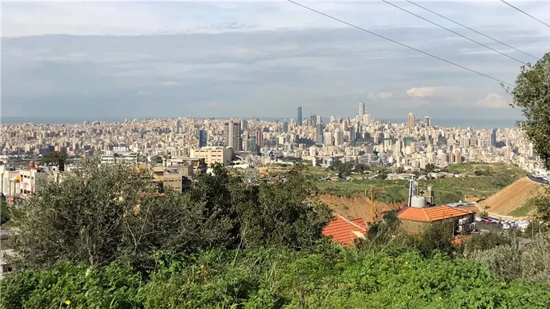 لبنان يتهم إيران رسميًا بجر البلاد إلى حرب مدمرة مع إسرائيل
