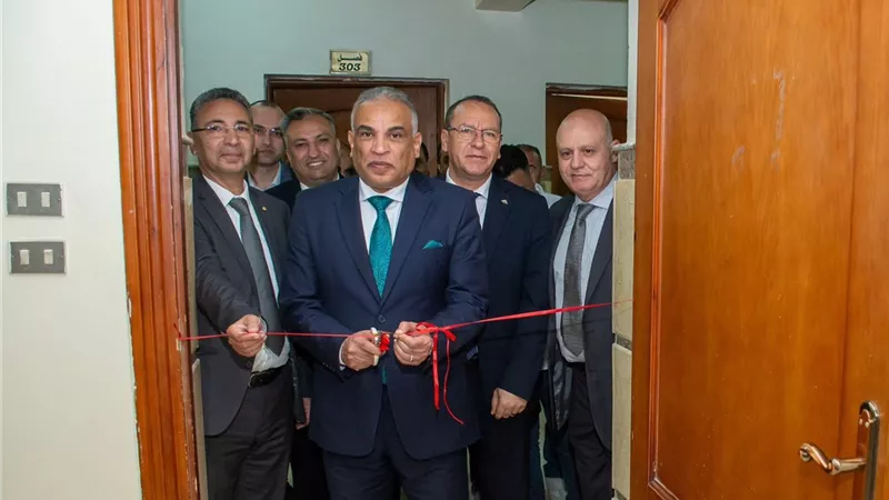 رئيس جامعة طنطا يفتتح المعامل المتطورة ضمن مبادرة «تميز المعلم»