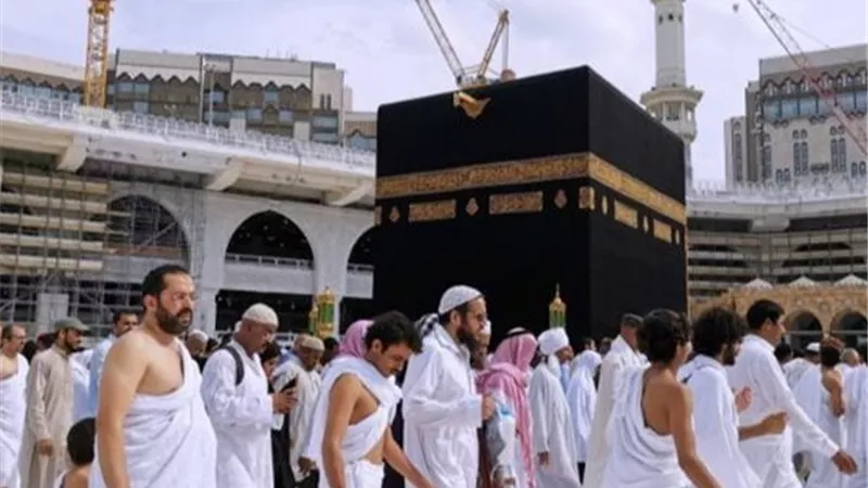حكم الشك في عدد أشواط الطواف حول الكعبة.. دار الإفتاء توضح 