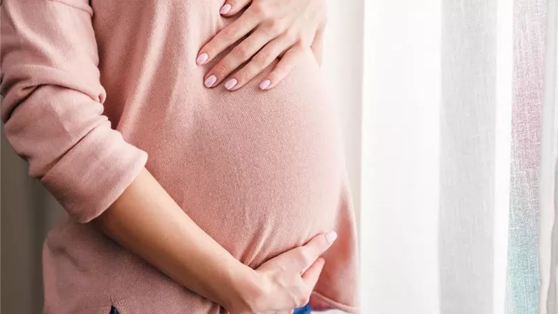 وظيفة الأم تُصيب الطفل بالتوحد.. دراسة تؤكد 
