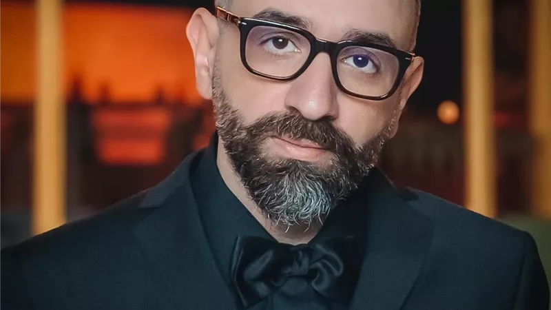عمرو سلامة ينتقد سلوك بعض رواد السينما: تجربة المشاهدة تحولت إلى كابوس