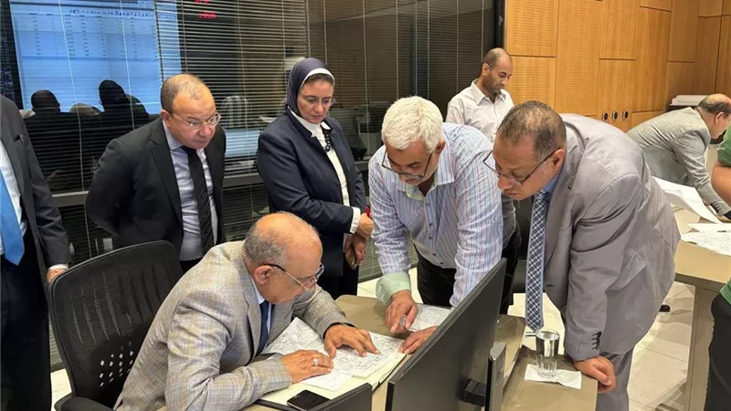 وزير الكهرباء يراجع سيناريوهات التشغيل وتأمين الشبكة لمواجهة ضغط الأحمال