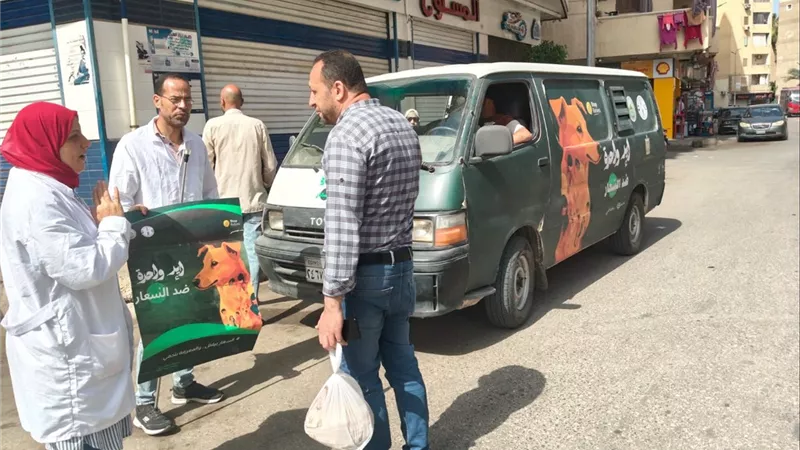 «بيطري البحيرة» يواصل حملاته المكثفة لتحصين وتعقيم الكلاب الضالة