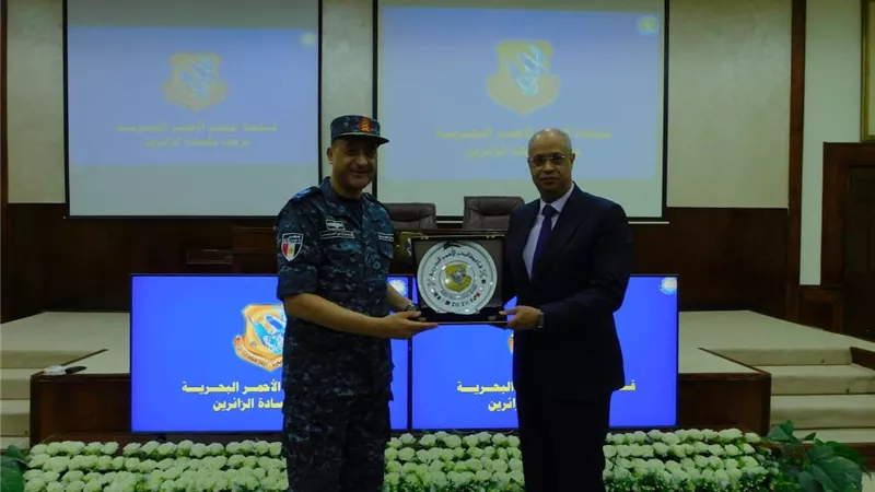 طلاب جامعة سوهاج يعيشون تجربة استثنائية بالقاعدة العسكرية بسفاجا