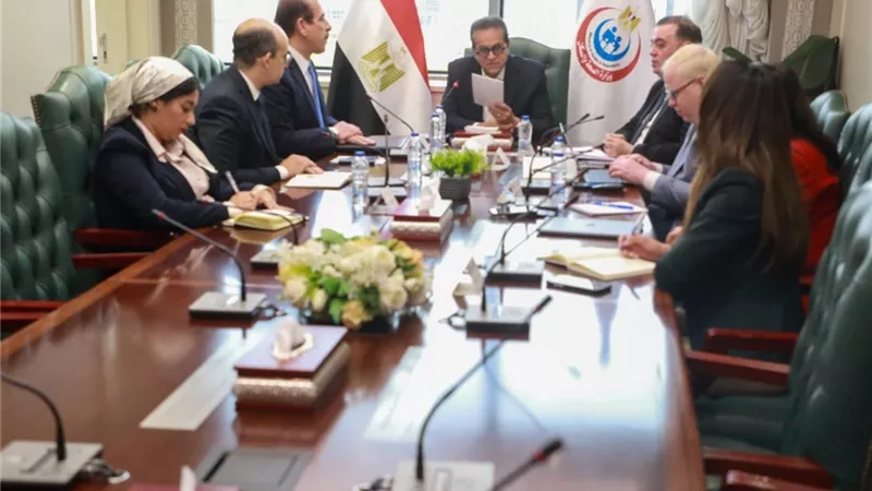 وزير الصحة يناقش مقترح حملة وطنية لرفع الوعي بالأمراض غير المعدية