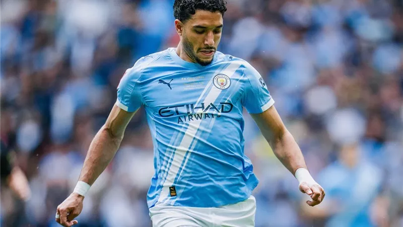 بمشاركة عمر مرموش.. مانشستر سيتي يُتوج بكأس الاتحاد الإنجليزي 