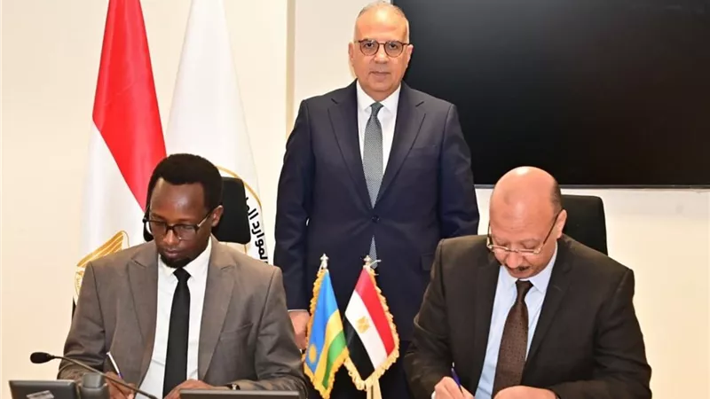 إطلاق تمويل إقليمي بـ100 مليون دولار ومشروعات مشتركة مع رواندا