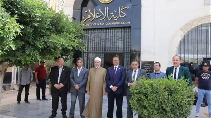 رئيس جامعة الأزهر يتابع سير امتحانات الفصل الدراسي الثاني بكليات بنين