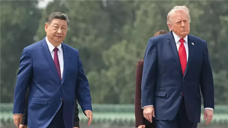 البيت الأبيض: ترامب وشي اتفقا على منع إيران من فرض رسوم بمضيق هرمز 