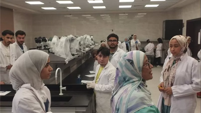 انطلاق امتحانات برنامج تكنولوجيا المختبرات الطبية بالإسماعيلية الجديدة