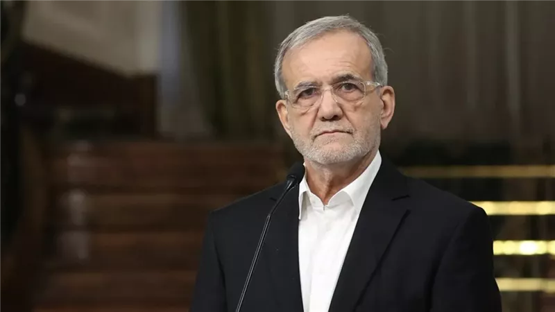 الرئيس الإيراني: العالم الذي يدّعي حقوق الإنسان اكتفى بالتفرج علينا