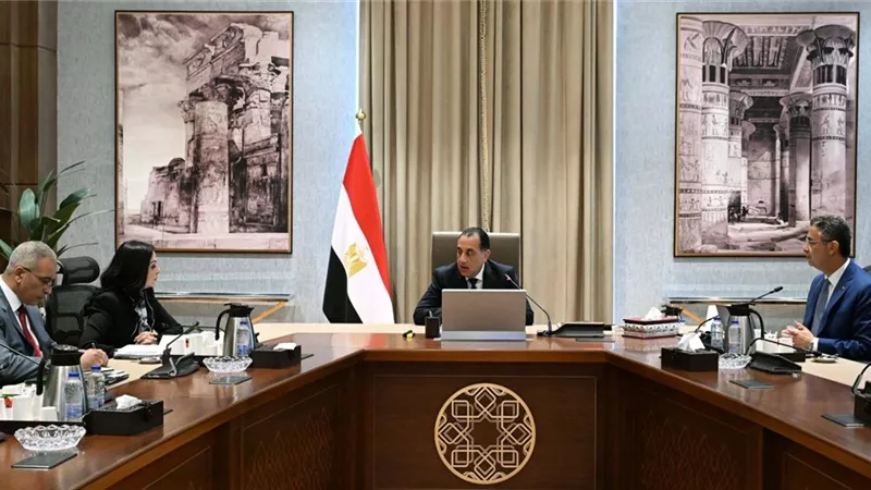 مدبولي: الحكومة تعمل على برنامج موحد للحماية الاجتماعية للفئات المستحقة 