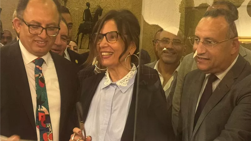 وزيرة الثقافة تفتح معرض «خبايا الروح» بالتزامن مع اليوم العالمي للمتاحف