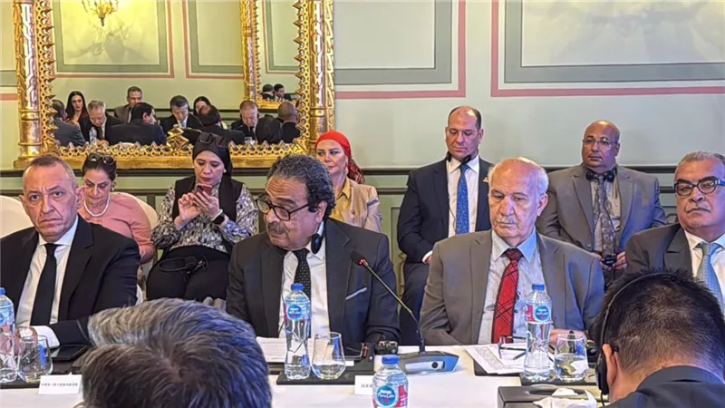 «المصري الديمقراطي » يشارك في مائدة مستديرة مع وفد الحزب الشيوعي الصيني