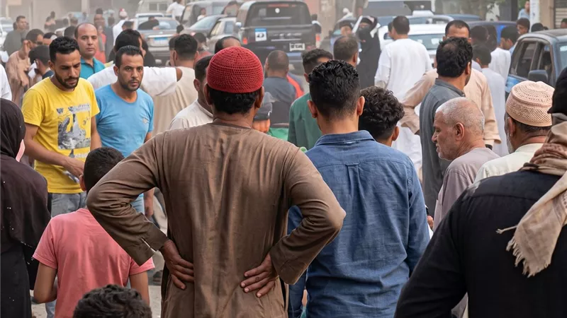 شاهد عيان لـ «إيجبتك»: سقوط أحد المتهمين في حادث أبنوب والقبض على الآخر