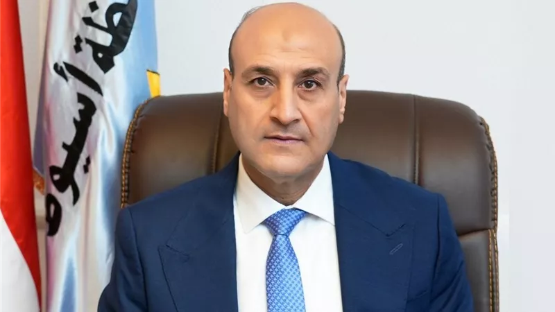 محافظ أسيوط: تجهيز 182 ساحة و3452 مسجدًا لأداء صلاة عيد الأضحى