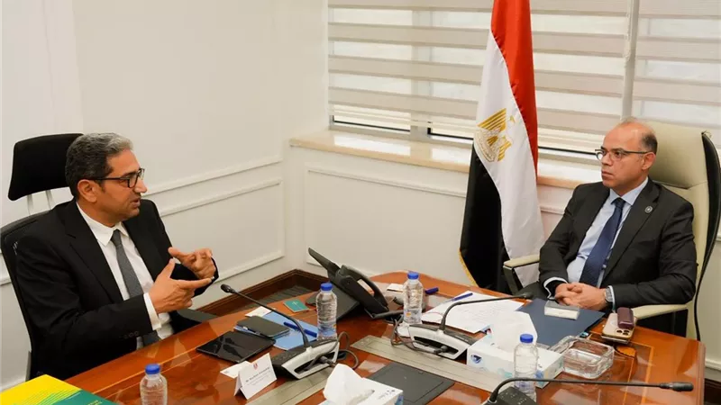 وزير الاستثمار يبحث مع أفريكسيم بنك دعم التجارة البينية الأفريقية
