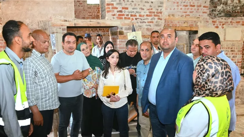 في جولة تفقدية.. محافظ البحيرة تتابع خطة إحياء وتطوير متحف رشيد