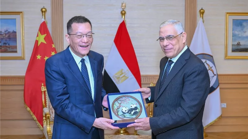 المستشار محمد شوقي يستقبل النائب العام لمدينة جوانزو الصينية لبحث التعاون 