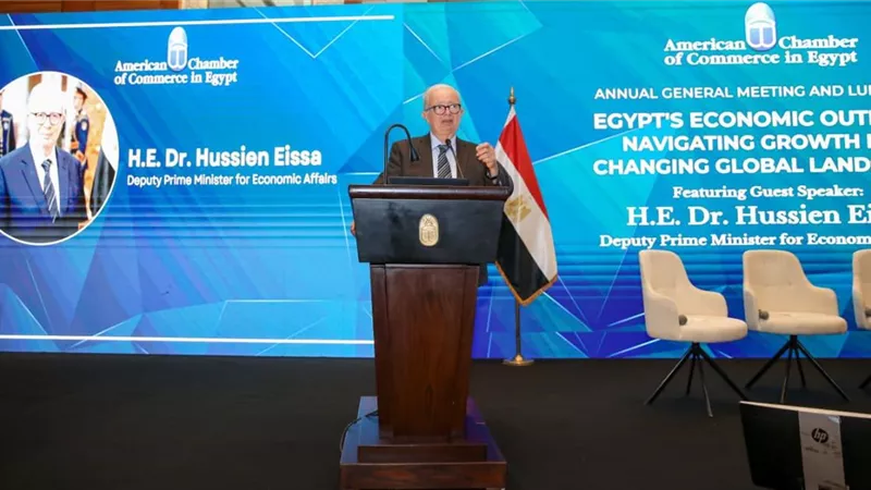 حسين عيسى: وضع الدين مأساوي ولا نية لرفع أسعار المحروقات 