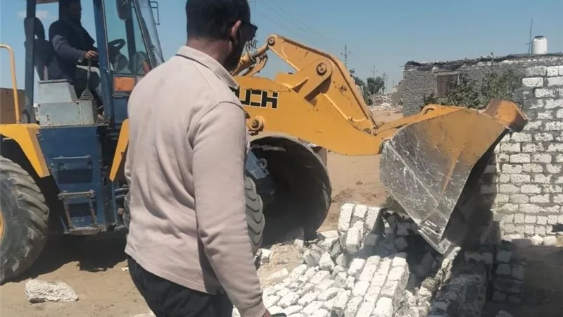 إزالة 12 حالة تعدي بالبناء المخالف على الأراضي واملاك الدولة بالشرقية 