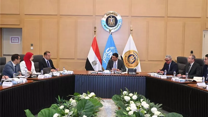 اجتماع موسع لبحث برنامج الشراكة القطرية للصناعة مع اليونيدو