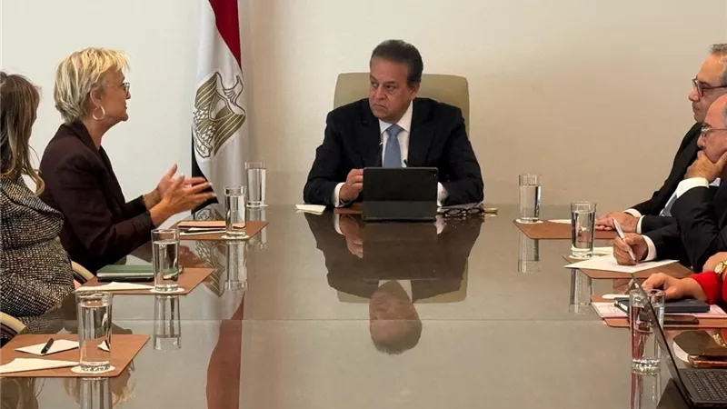 وزير الصحة يبحث مع نوفارتس وباير تعزيز صحة القلب في مصر