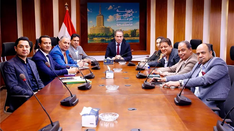 الوطنية للإعلام تعقد اجتماع للوقوف علي تجهيزات 