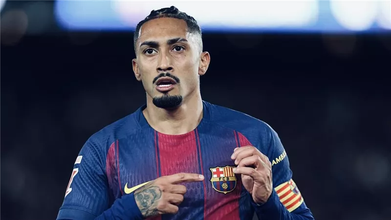 رافينيا: الكلاسيكو ينتهي في المنتخب.. وقلق طبيعي قبل كأس العالم 2026