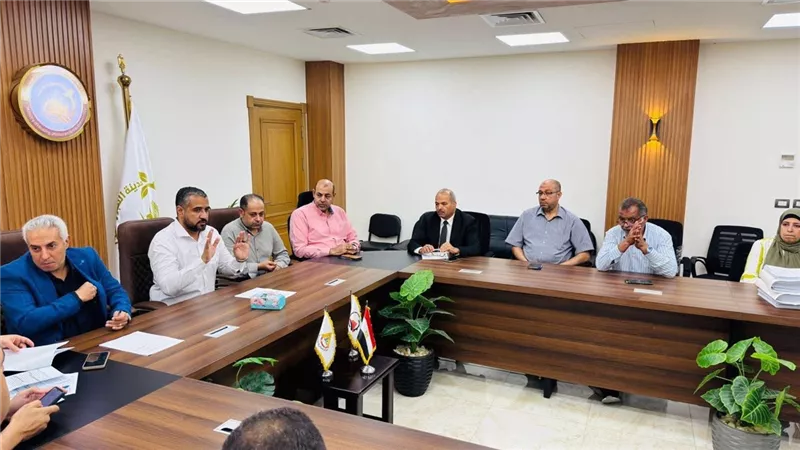 العبور الجديدة تتابع تقنين الأراضي وتسريع إجراءات التخصيص والقرعة العلنية