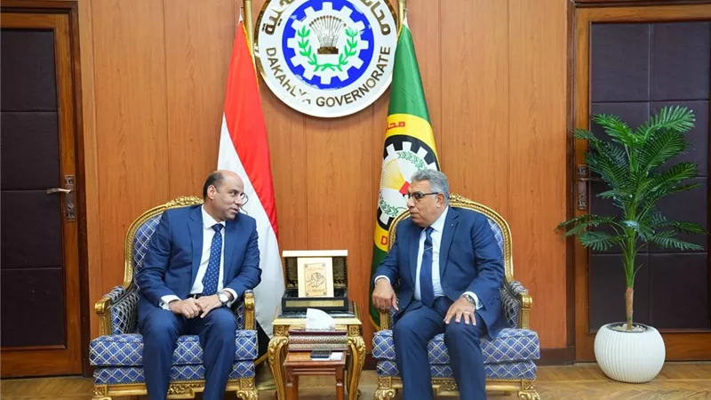 محافظ الدقهلية يستقبل وزير العمل لبحث تعزيز التعاون 