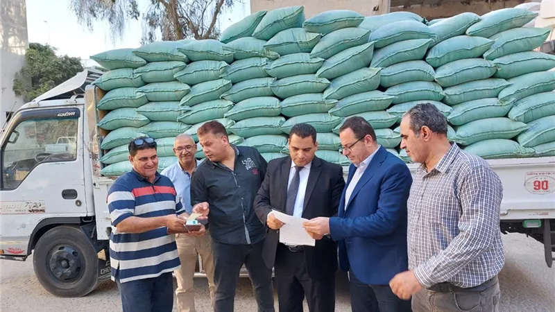 الجيزة تضبط 11 طن دقيق بلدي مدعم قبل تهريبها للسوق السوداء بالوراق