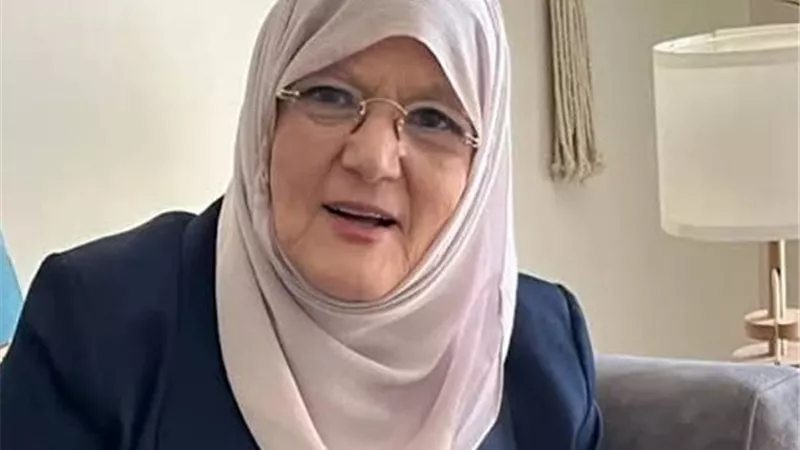 اختراق إلكتروني يضع شمس البارودي في موقف مُحرج