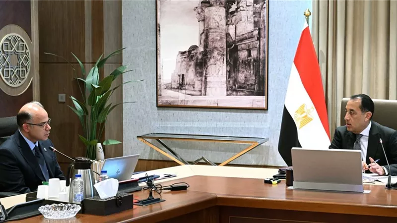 رئيس الوزراء يستعرض مع وزير الاستثمار والتجارة الخارجية ملفات العمل
