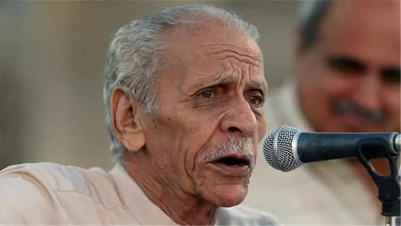أحمد فؤاد نجم.. شاعر العامية الذى حول القصيدة إلى صوت الشارع