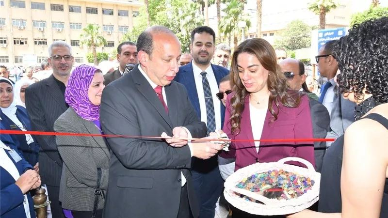 عميد طب قصر العيني يفتتح المعرض الخيري الثاني عشر لمستشفى المنيل قبلي