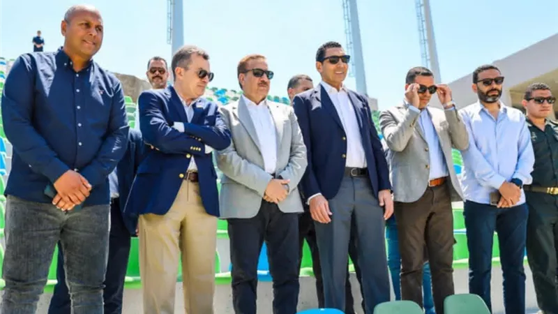 وزيرا التخطيط والشباب والرياضة ومحافظ بورسعيد يتفقدون ستاد المصري الجديد
