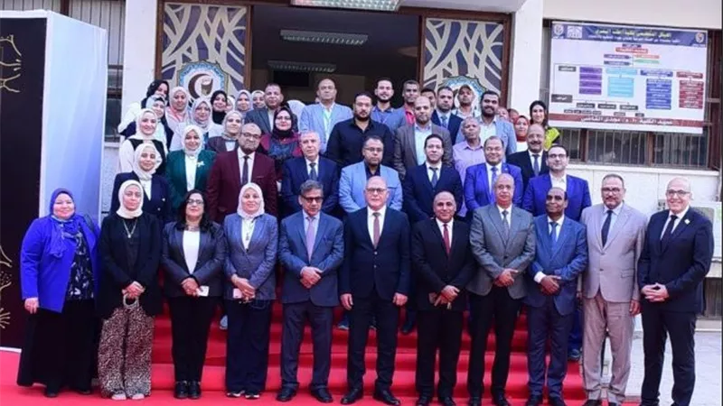 رئيس جامعة سوهاج : اعتماد كلية الطب رسالة ثقة في جودة التعليم الطبي