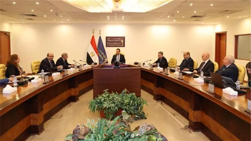 وزير الاتصالات يبحث دعم الشركات الناشئة وتنمية الاقتصاد الرقمي