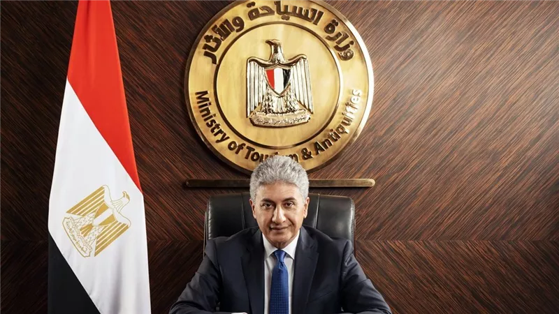 وزير السياحة يتابع الاستعدادات النهائية لتصعيد الحجاج إلى مشعر عرفات