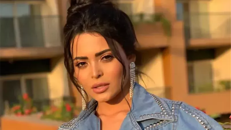 أسماء جلال تحتفل بعيدميلادها.. مسيرة سريعة صنعت نجومية كبيرة