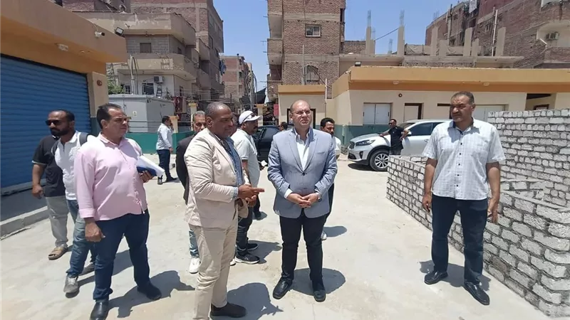 نائب محافظ الجيزة يتفقد مشروعات الرصف والسوق الحضاري بالصف ضمن«حياة كريمة»